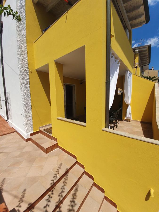 Yellowhouse Apartment กาลาโกโนเน ภายนอก รูปภาพ