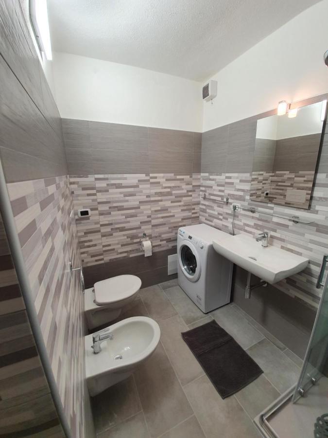 Yellowhouse Apartment กาลาโกโนเน ภายนอก รูปภาพ