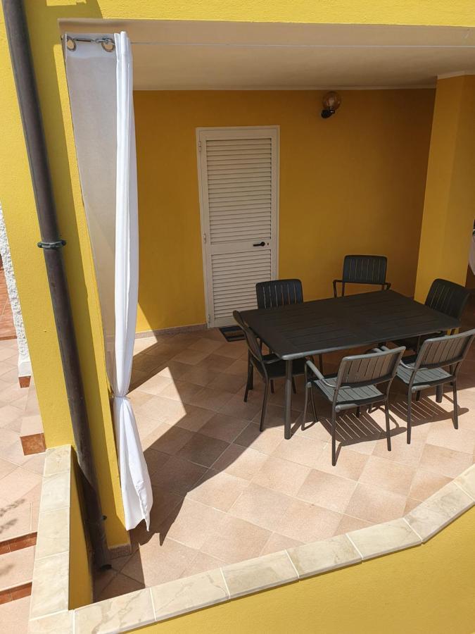 Yellowhouse Apartment กาลาโกโนเน ภายนอก รูปภาพ