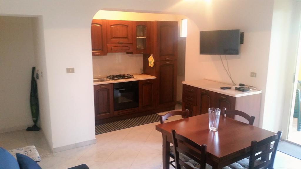 Yellowhouse Apartment กาลาโกโนเน ภายนอก รูปภาพ