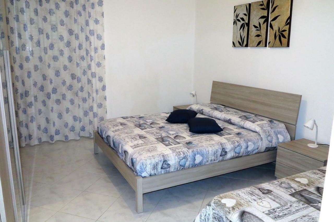 Yellowhouse Apartment กาลาโกโนเน ภายนอก รูปภาพ